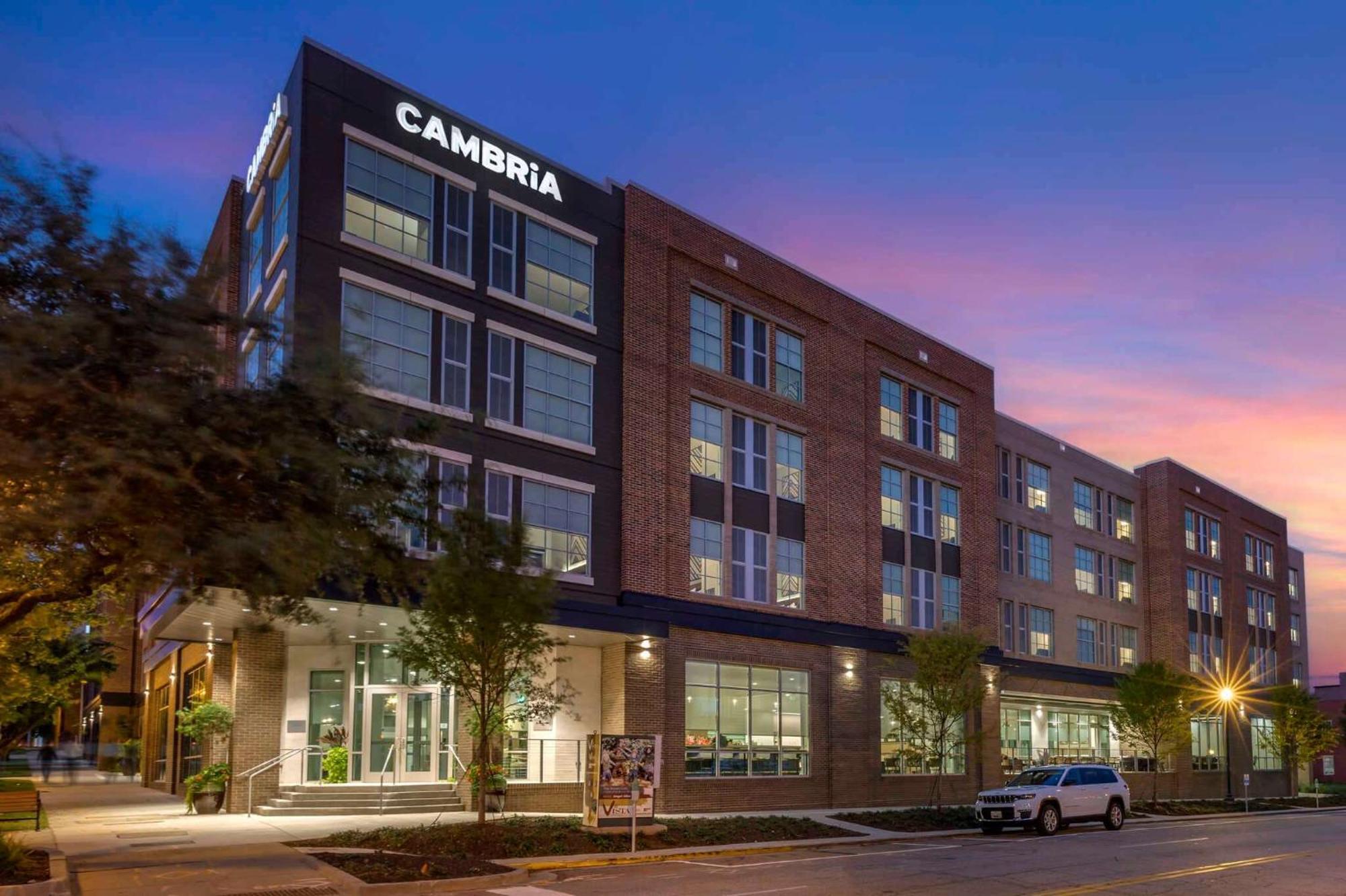Cambria Hotel Columbia Downtown The Vista Exterior photo